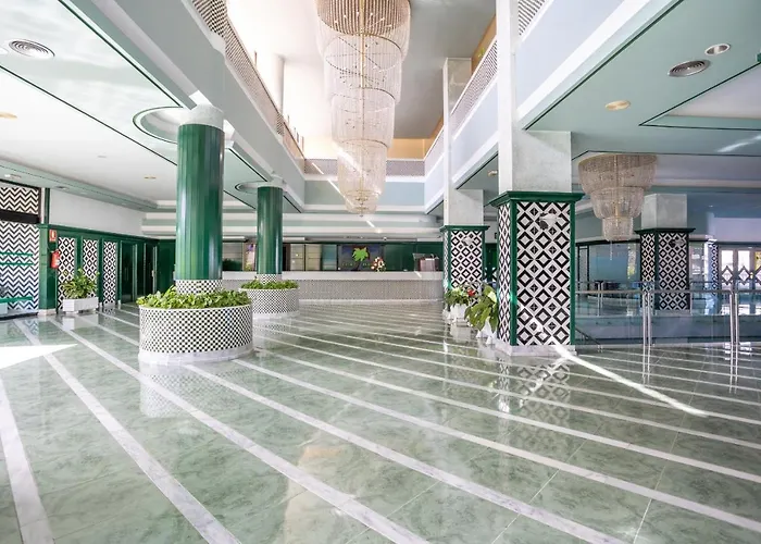 Paradise Flat Near Hard Rock With Pool Апартаменты Адехе